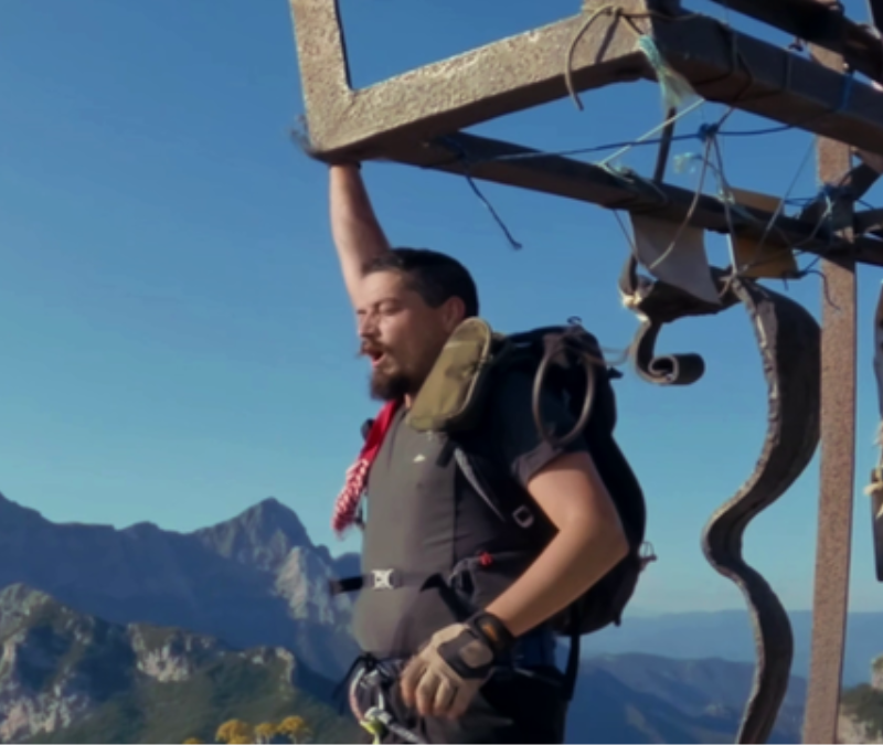 Sui SOCIAL esplode l'ODIO contro gli escursionisti TEMERARI